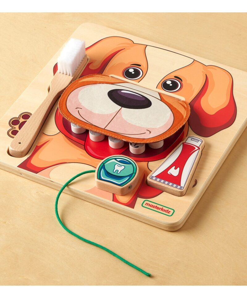 Komplektis on hambahari, pasta ja hambaniit