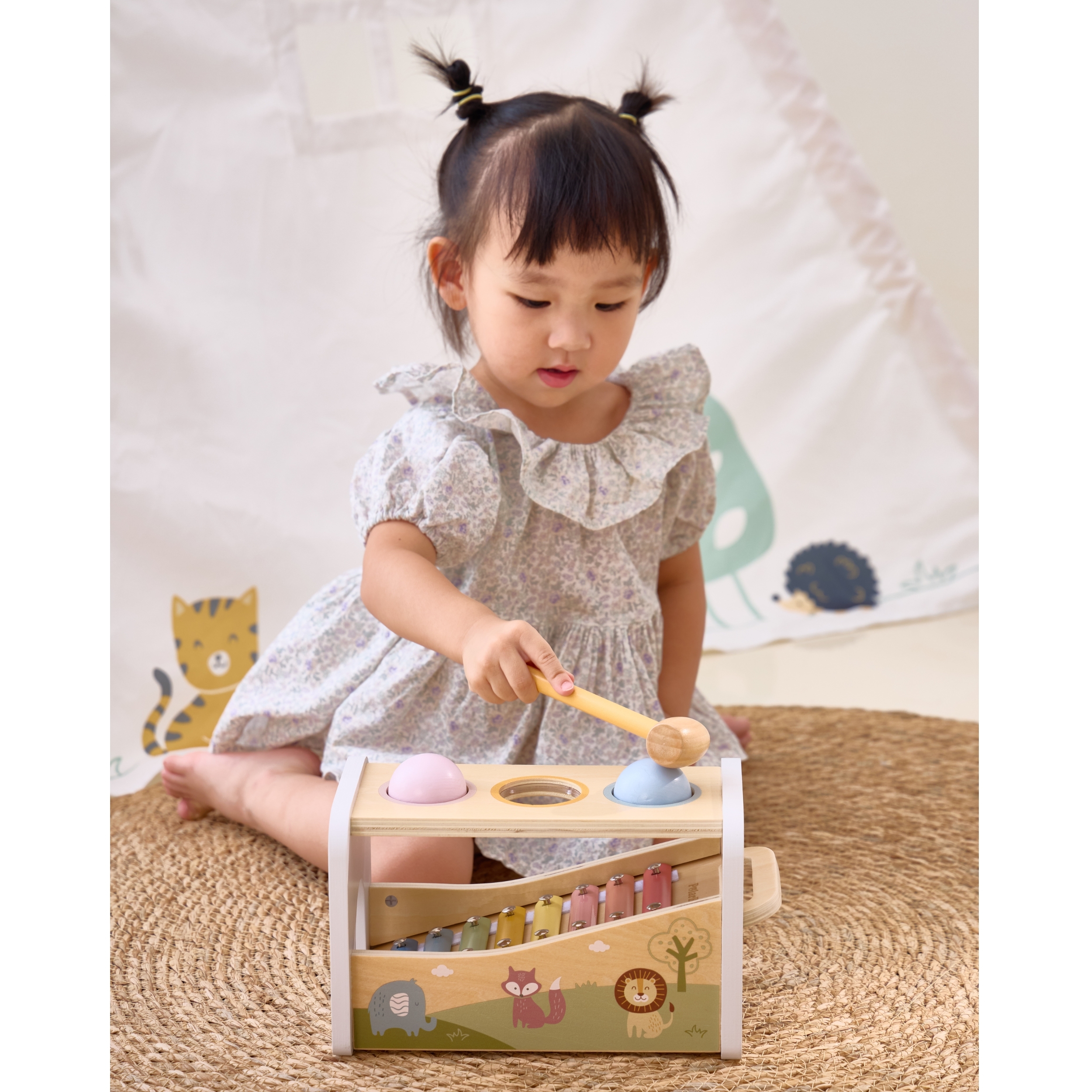 Loovust toetav puidust mänguasi