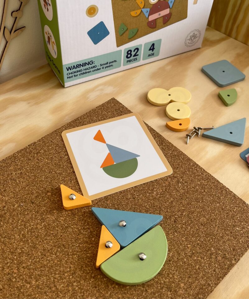 Korktahvel ja puidust haamer