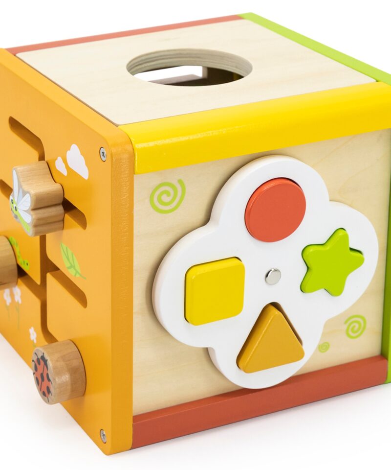 Lastele mõeldud puidust õppimiskuubik