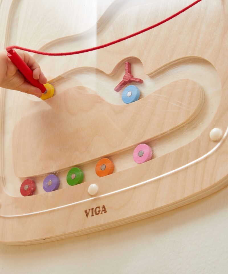 Lapsed avastavad gravitatsiooni mängides