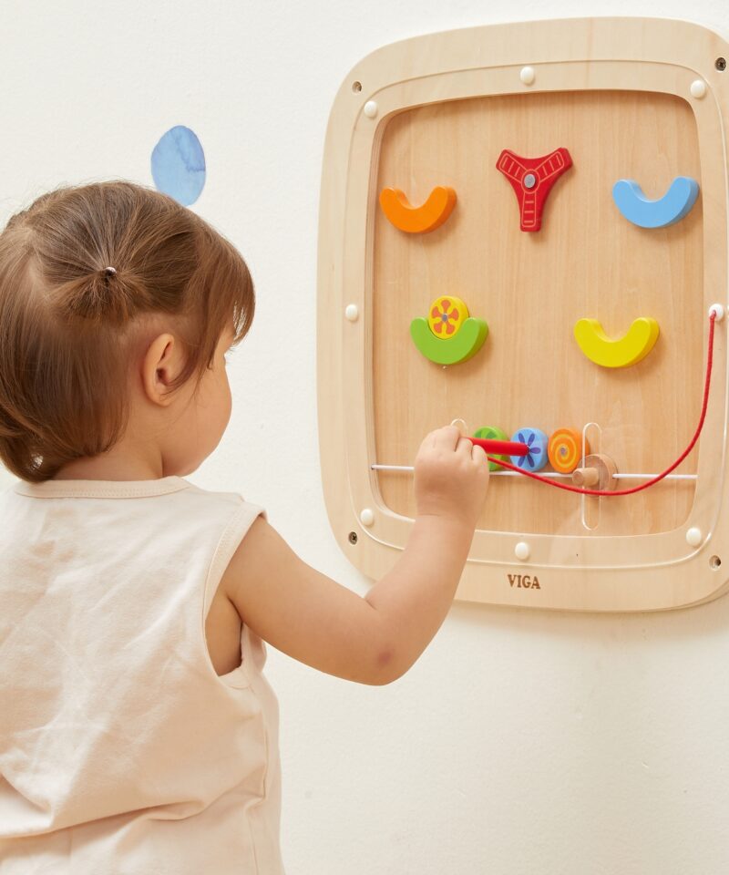 Magnetpliiatsiga mängupaneel