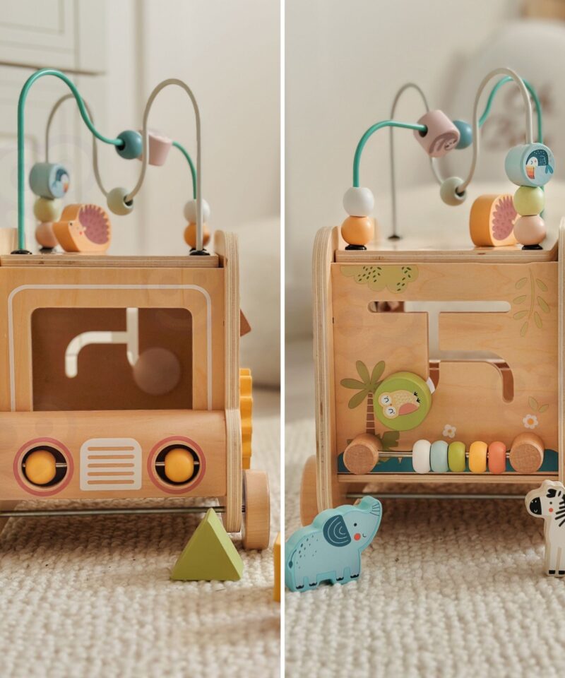 Kujundite sorteerija puidust kuubikul