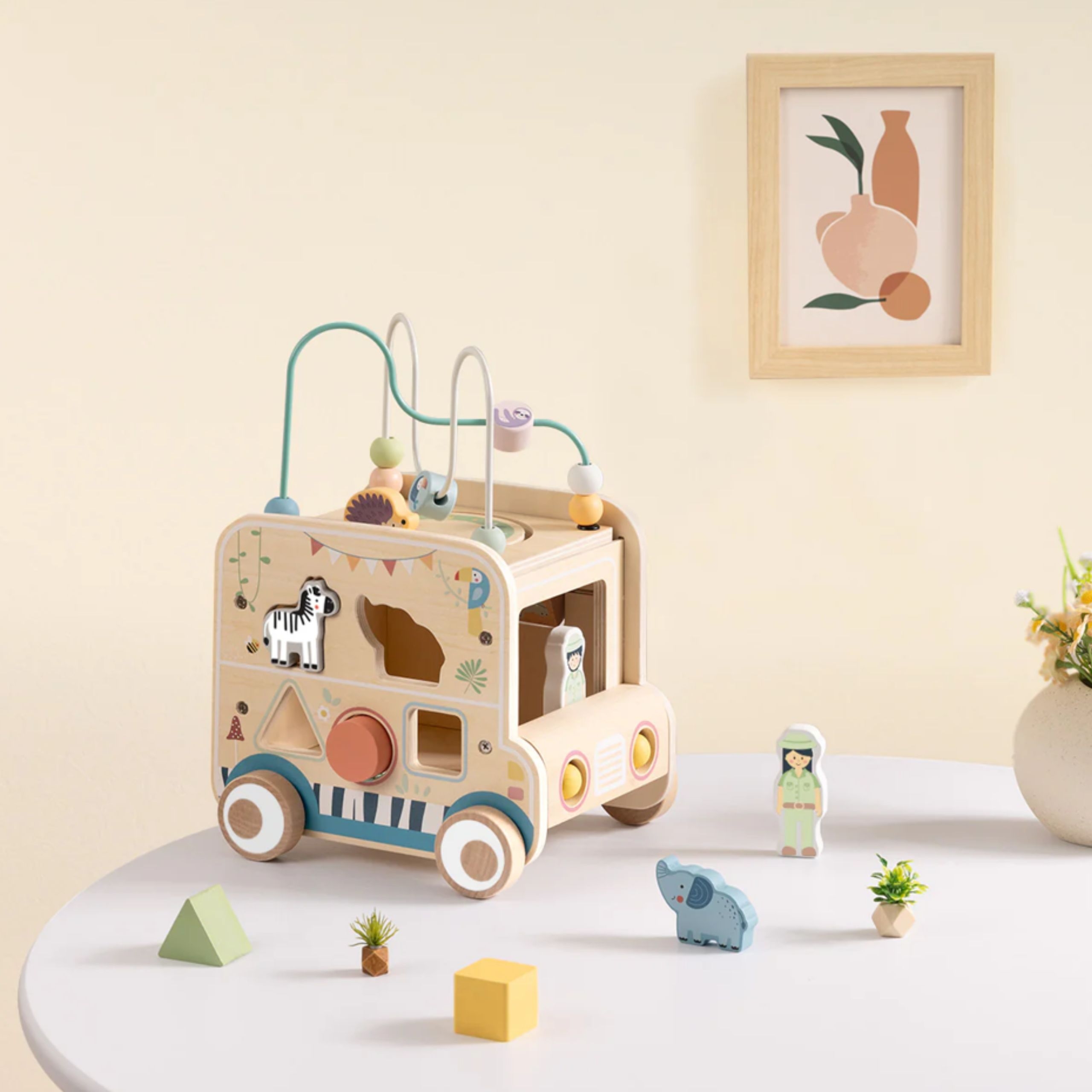 Safari teema puidust aktiivsuskuubikul