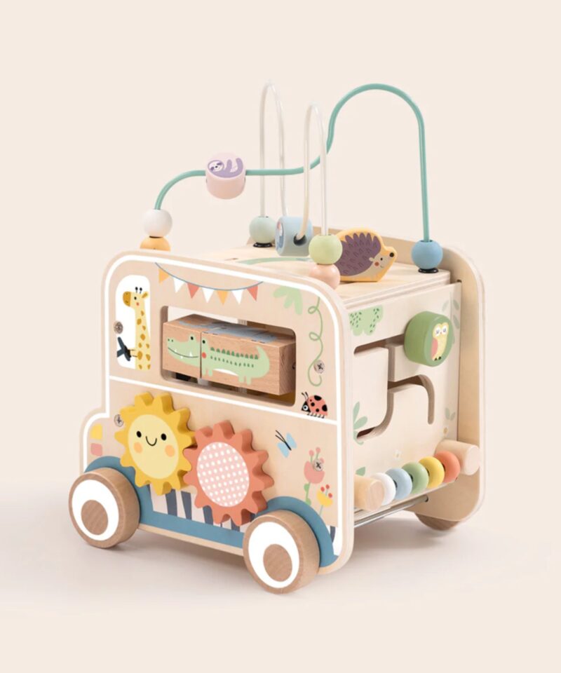 Safari teema puidust aktiivsuskuubikul