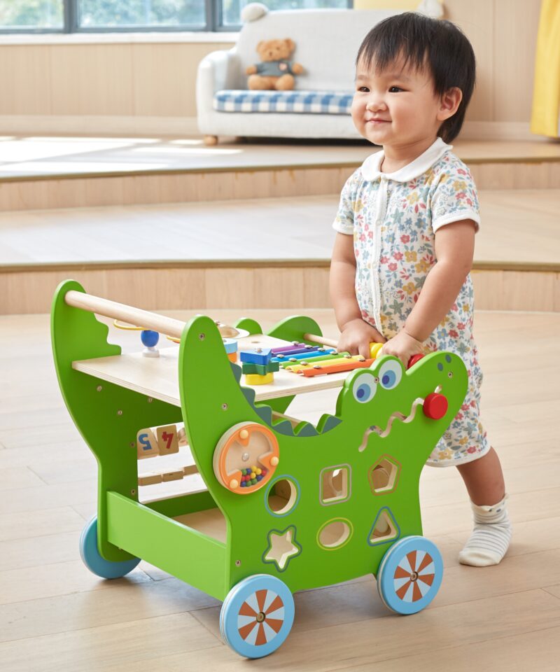 Arendav mänguasi lastele