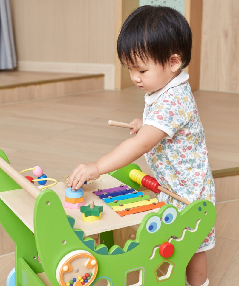 Laste esimeste sammude abivahend