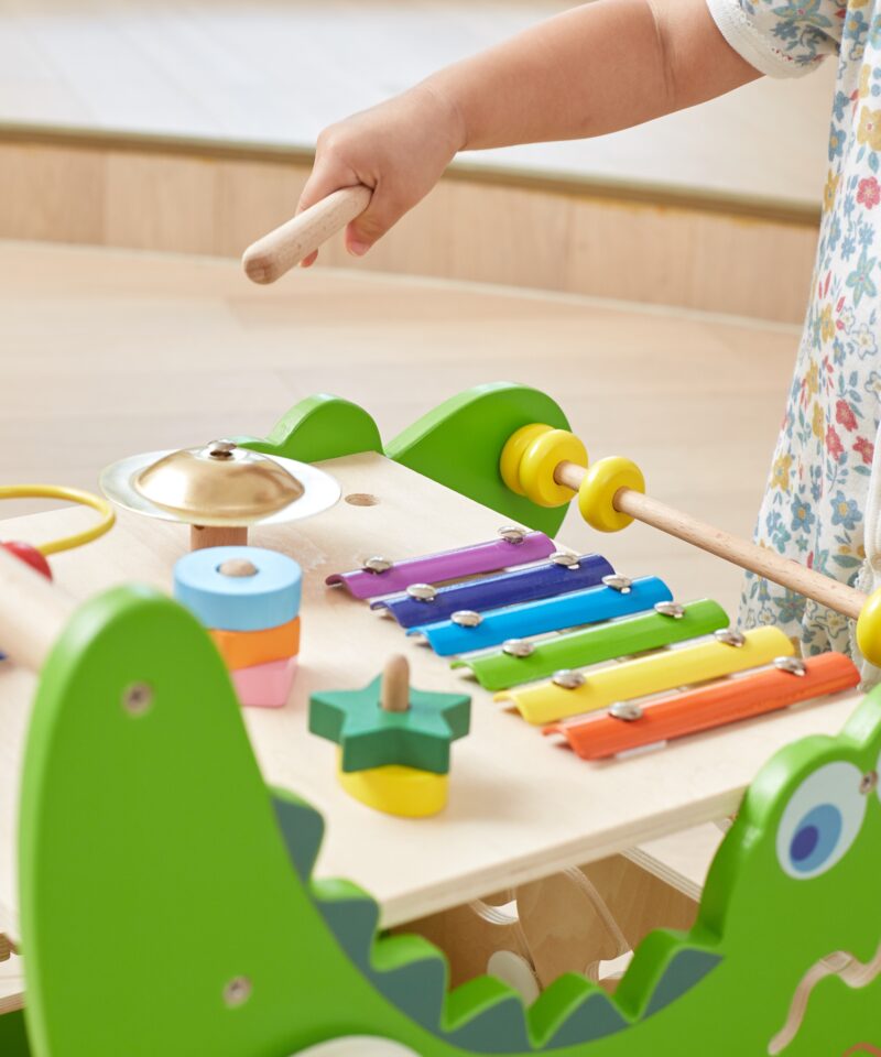 Laste esimeste sammude abivahend