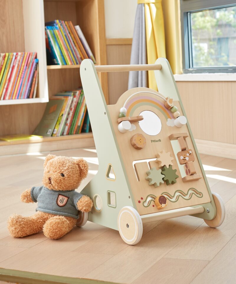 Vikerkaarevärvilised helmed ja peegel