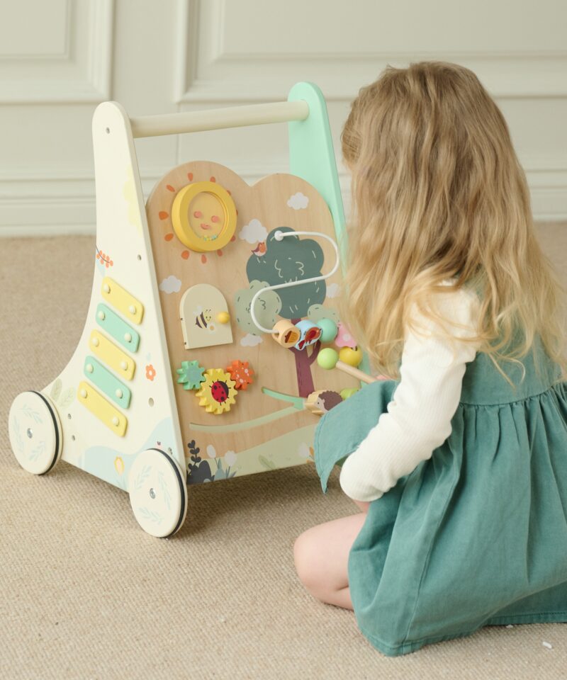 Arendav käimistugi lastele alates 12. elukuust