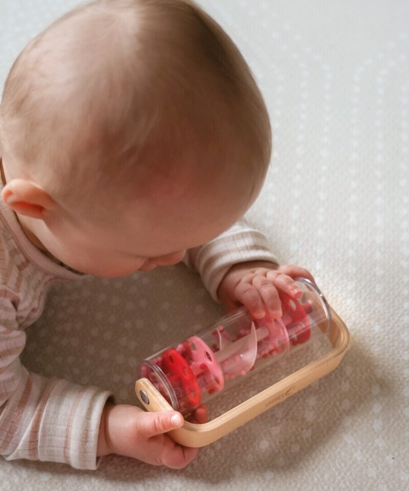 Punane mänguasi noorimatele lastele