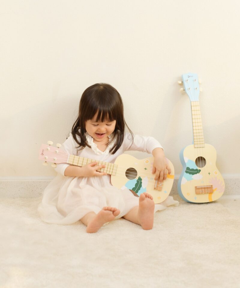 Laste ukulele, mis arendab muusikalist kuulmist