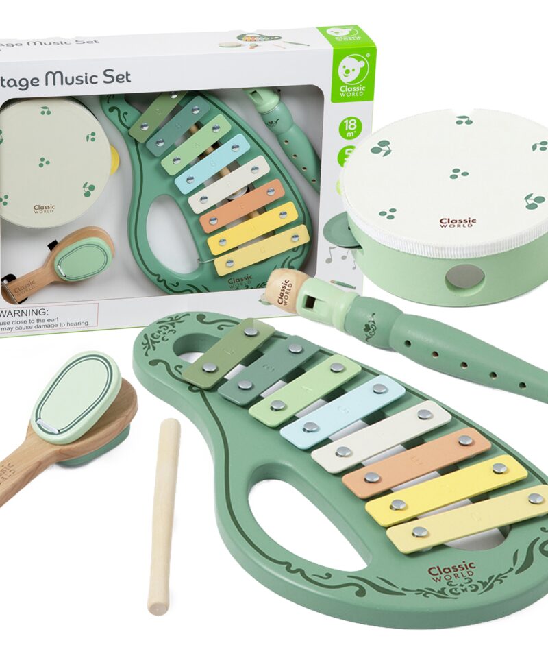 Lapsed mängivad puidust muusikariistadega