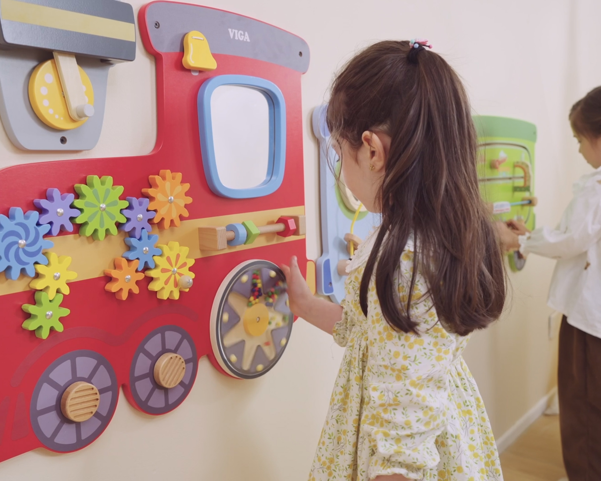 Ohutu ja mittetoksiline puidust mänguasi