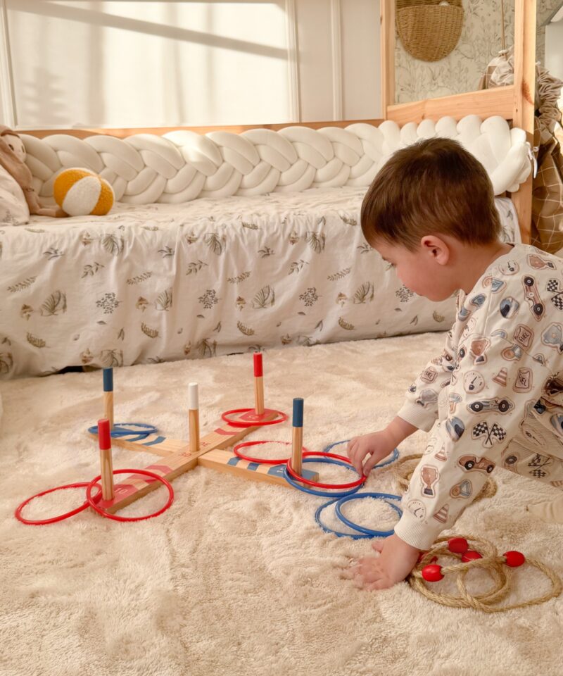 Kergesti kokkupandav rõngavise mäng