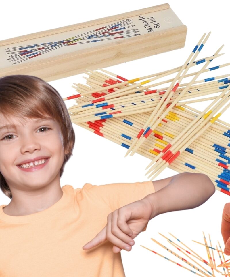 Puidust mikado mängukomplekt laual