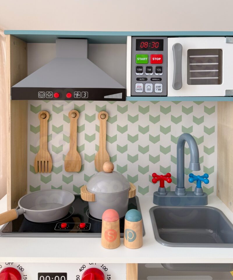 Puidust köögikomplekt rollimängudeks