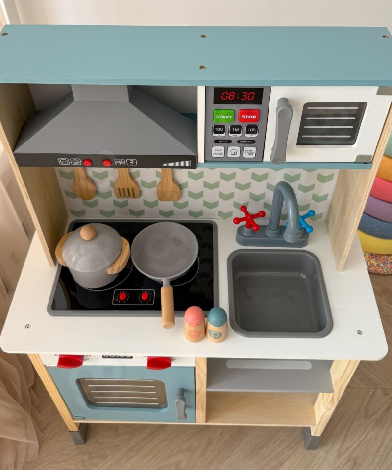 Puidust köögikomplekt rollimängudeks