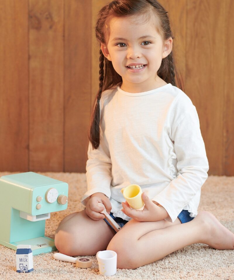 Laste kohvimasin realistlike detailidega