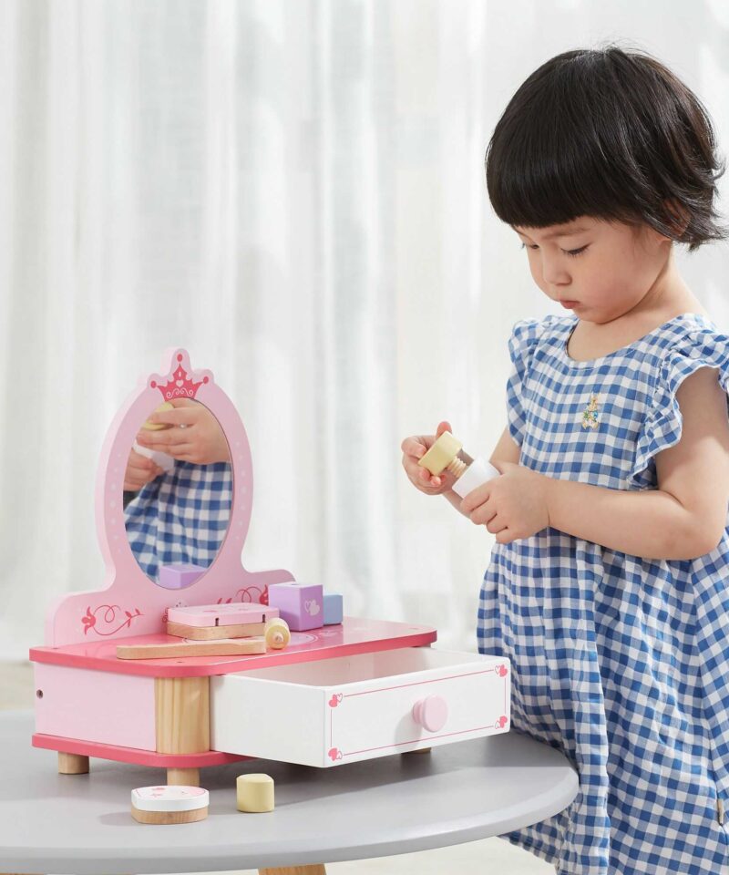 Puidust tualettlaud koos sahtliga