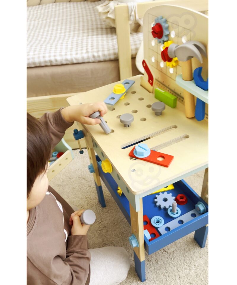 Puidust tööriistad ja tarvikud lastele