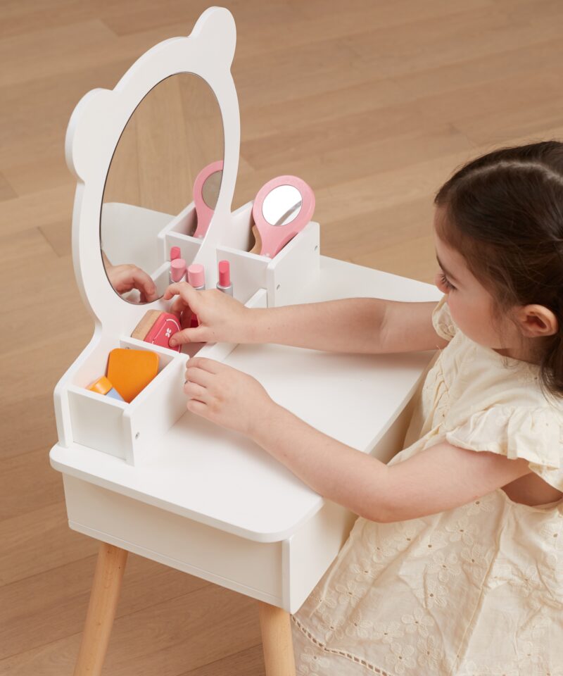 Puidust tualettlaud valge viimistlusega