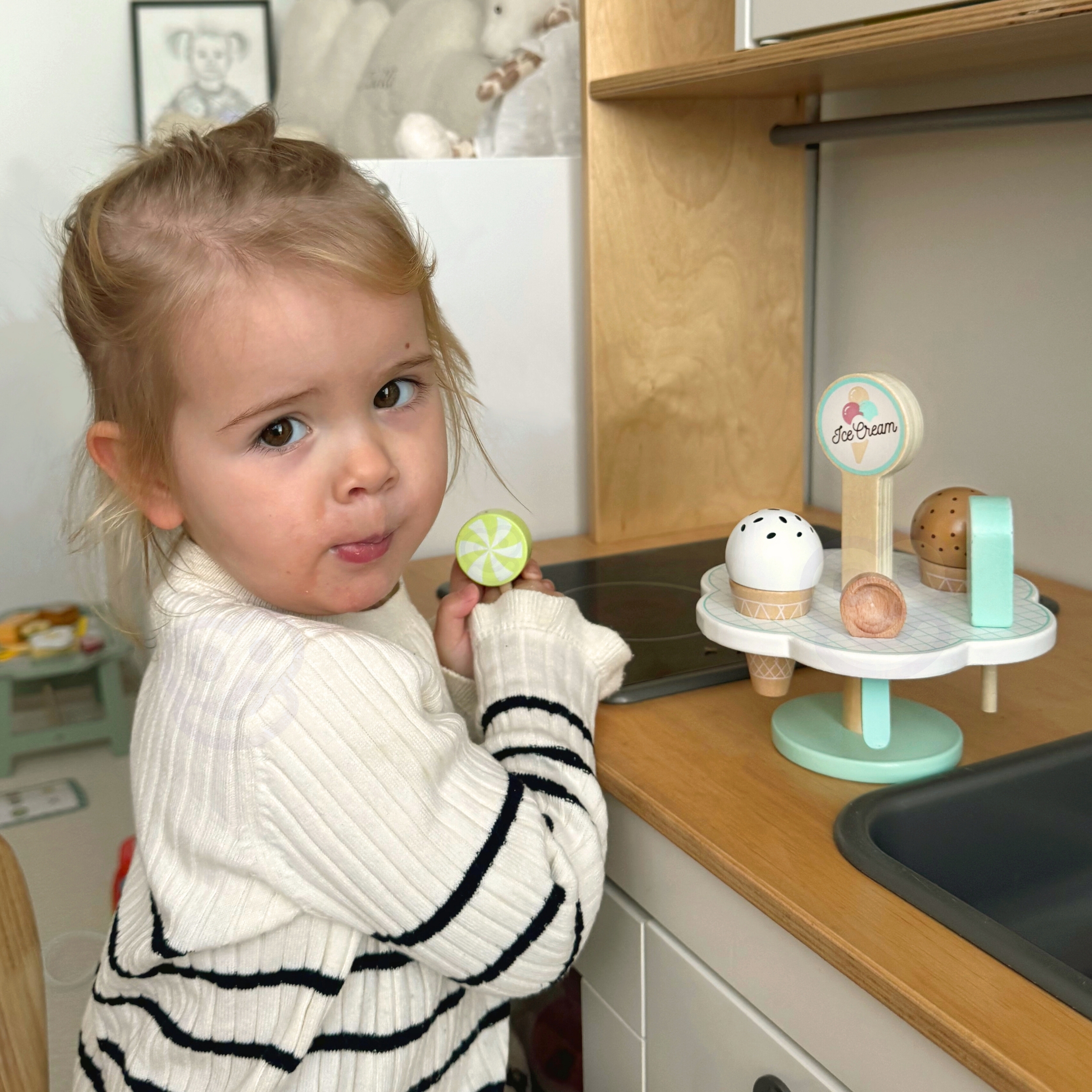 Pastellvärvides magnetiline jäätisekomplekt