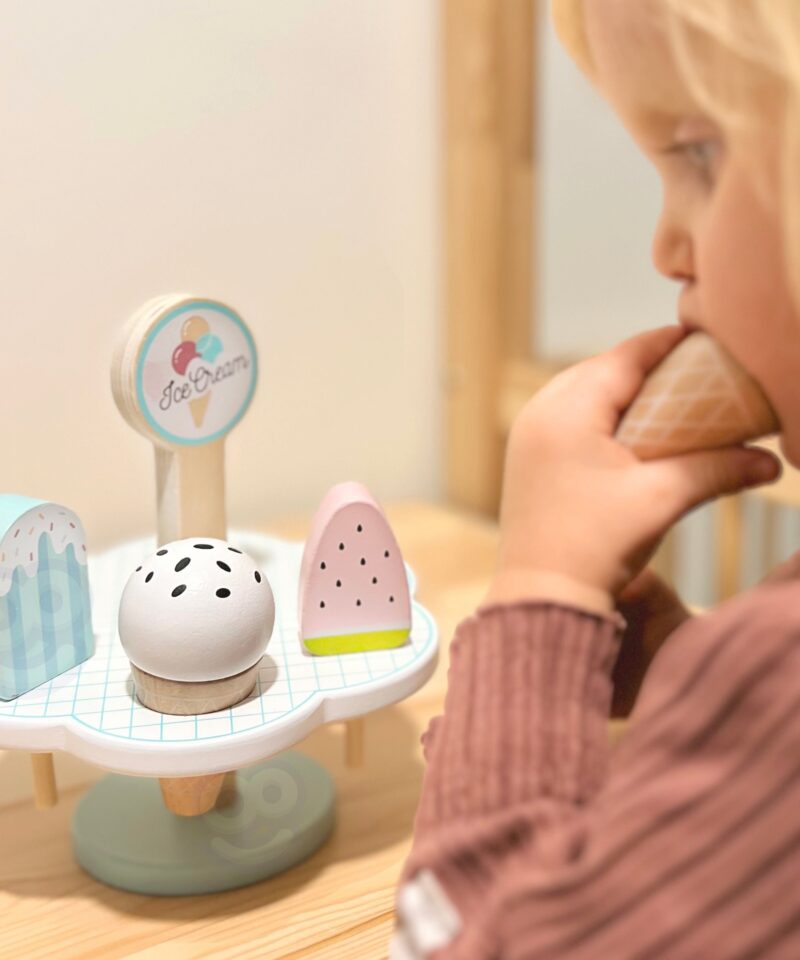 Loovust arendav jäätisekomplekt lastele
