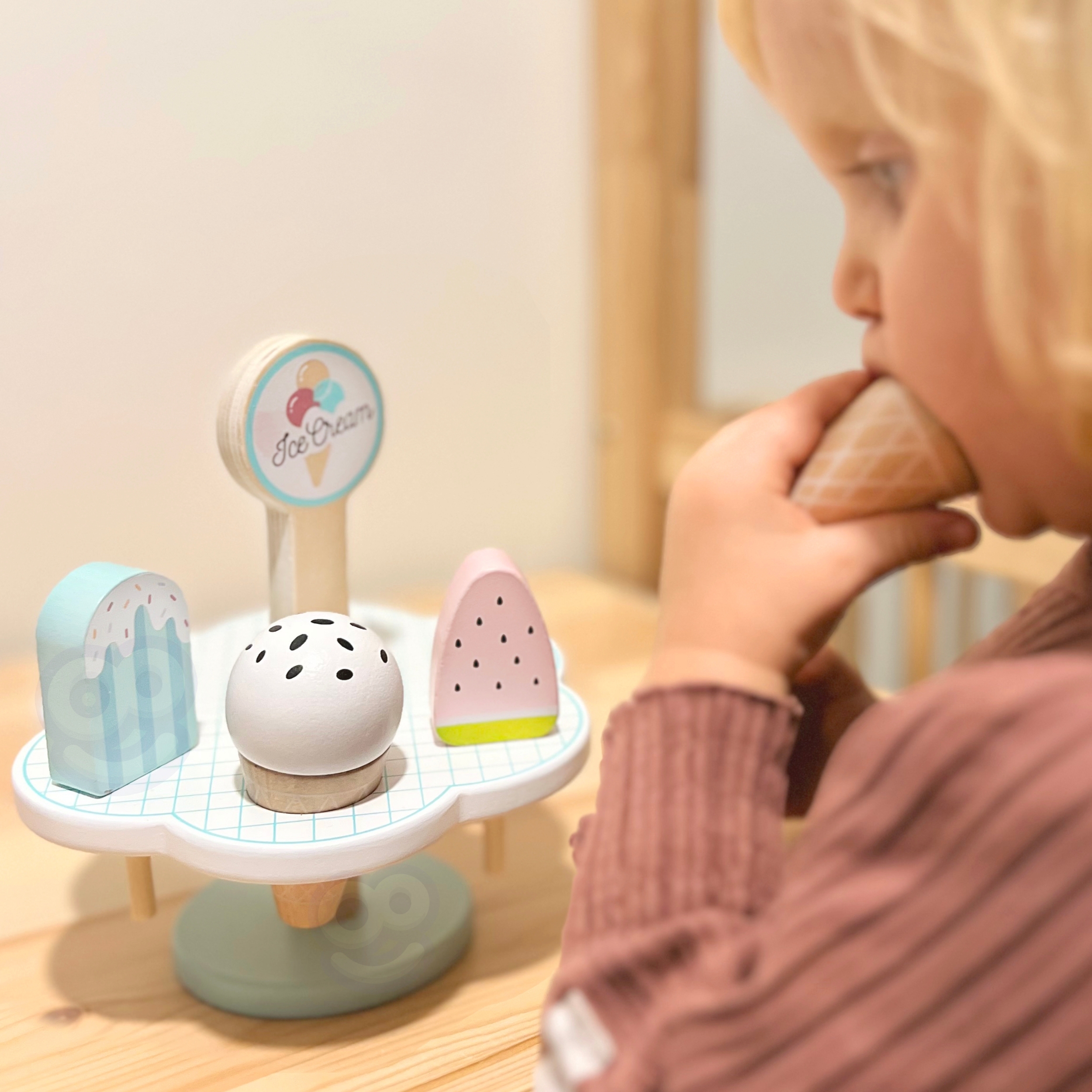 Loovust arendav jäätisekomplekt lastele