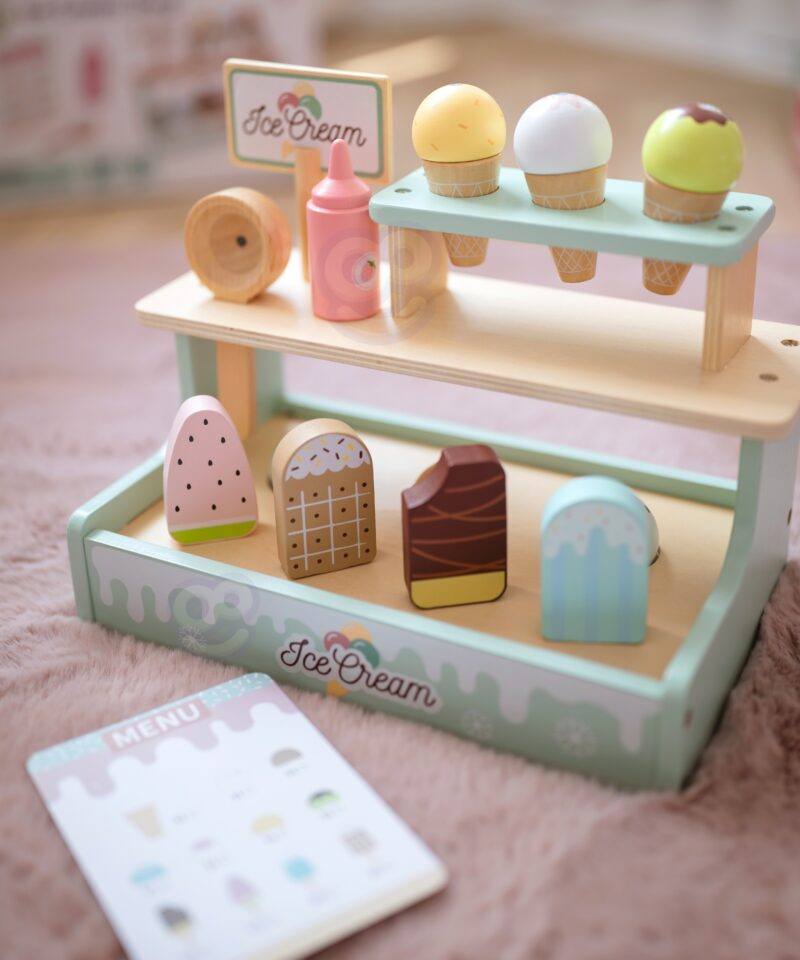 Jäätiselett koos magnetiliste kuulidega