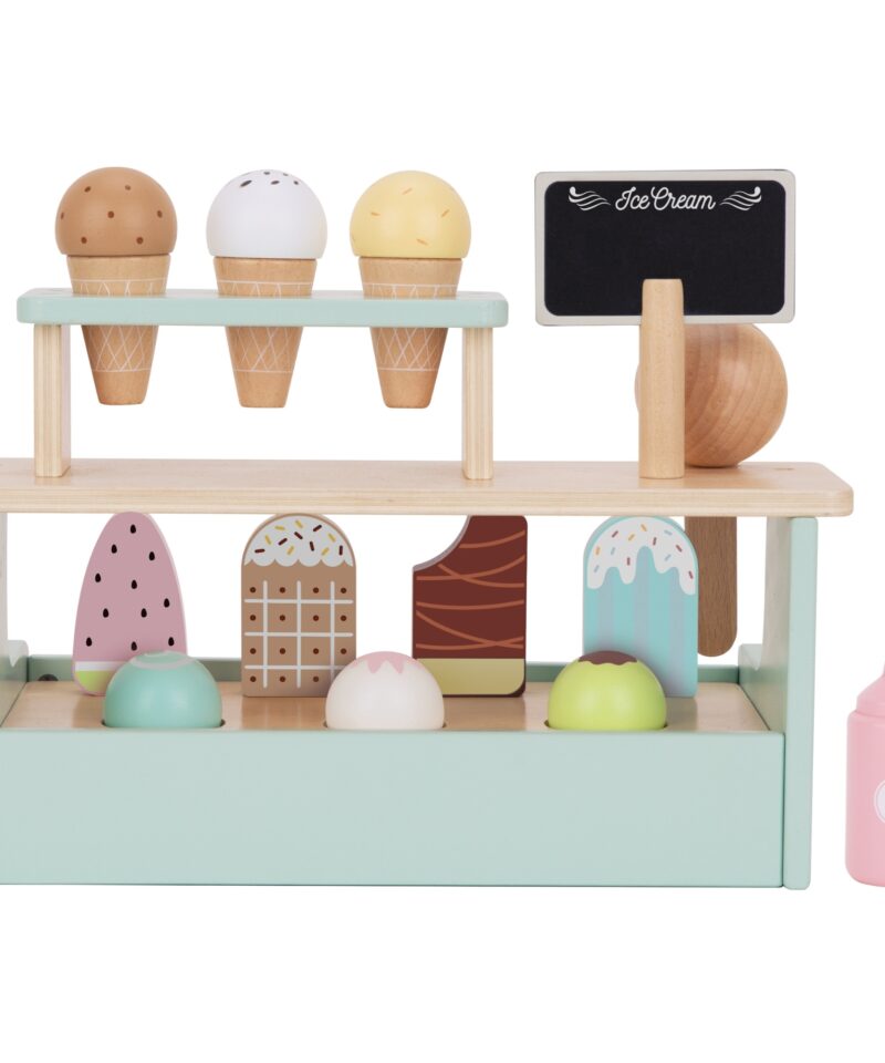 Arendab lapse käelisi oskusi