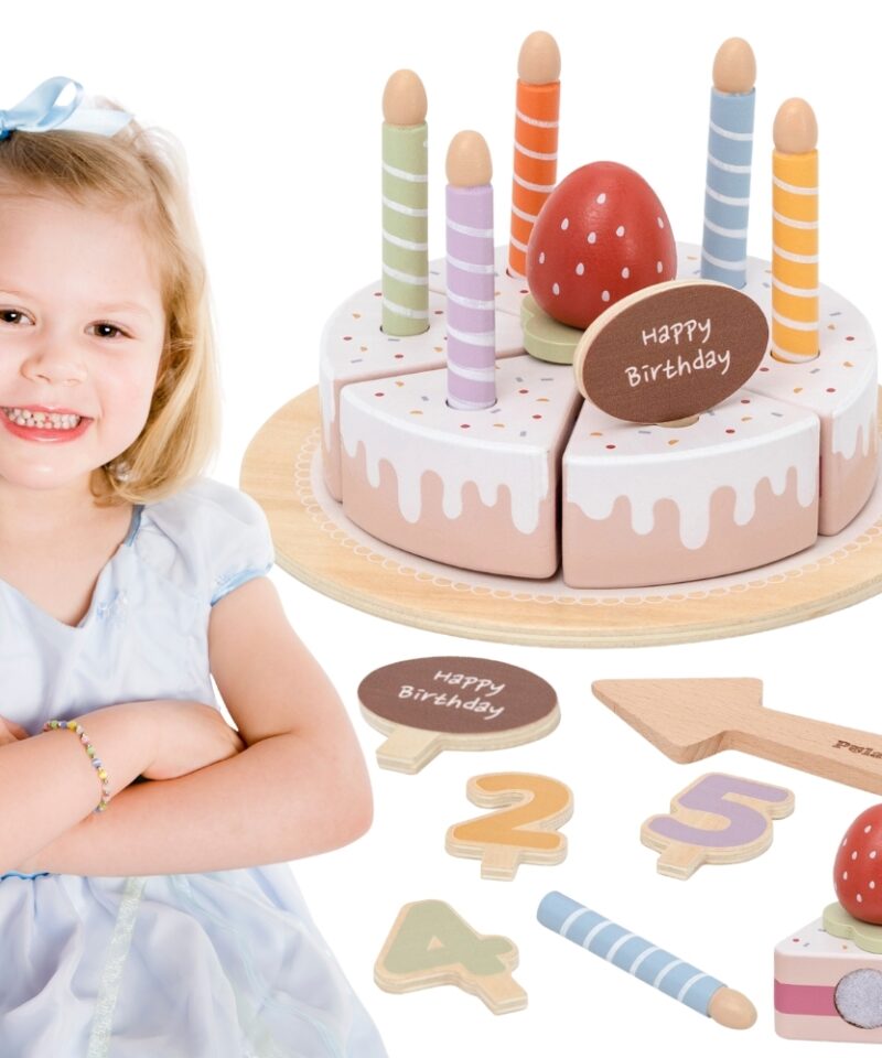 Puidust sünnipäevatort koos küünaldega