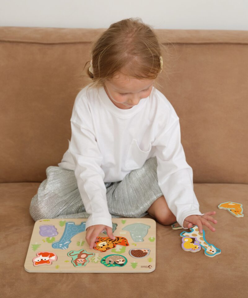 Arendav puidust pusle lastele