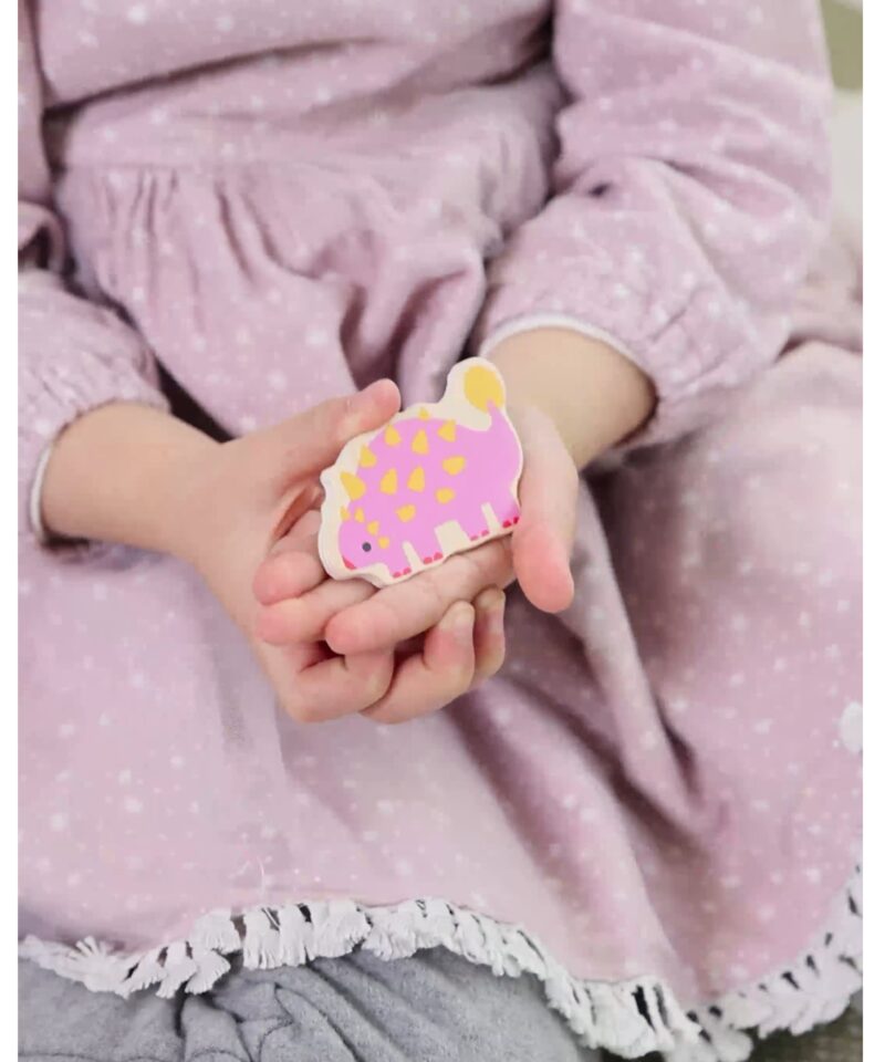 Värvilised dinosaurusefiguurid