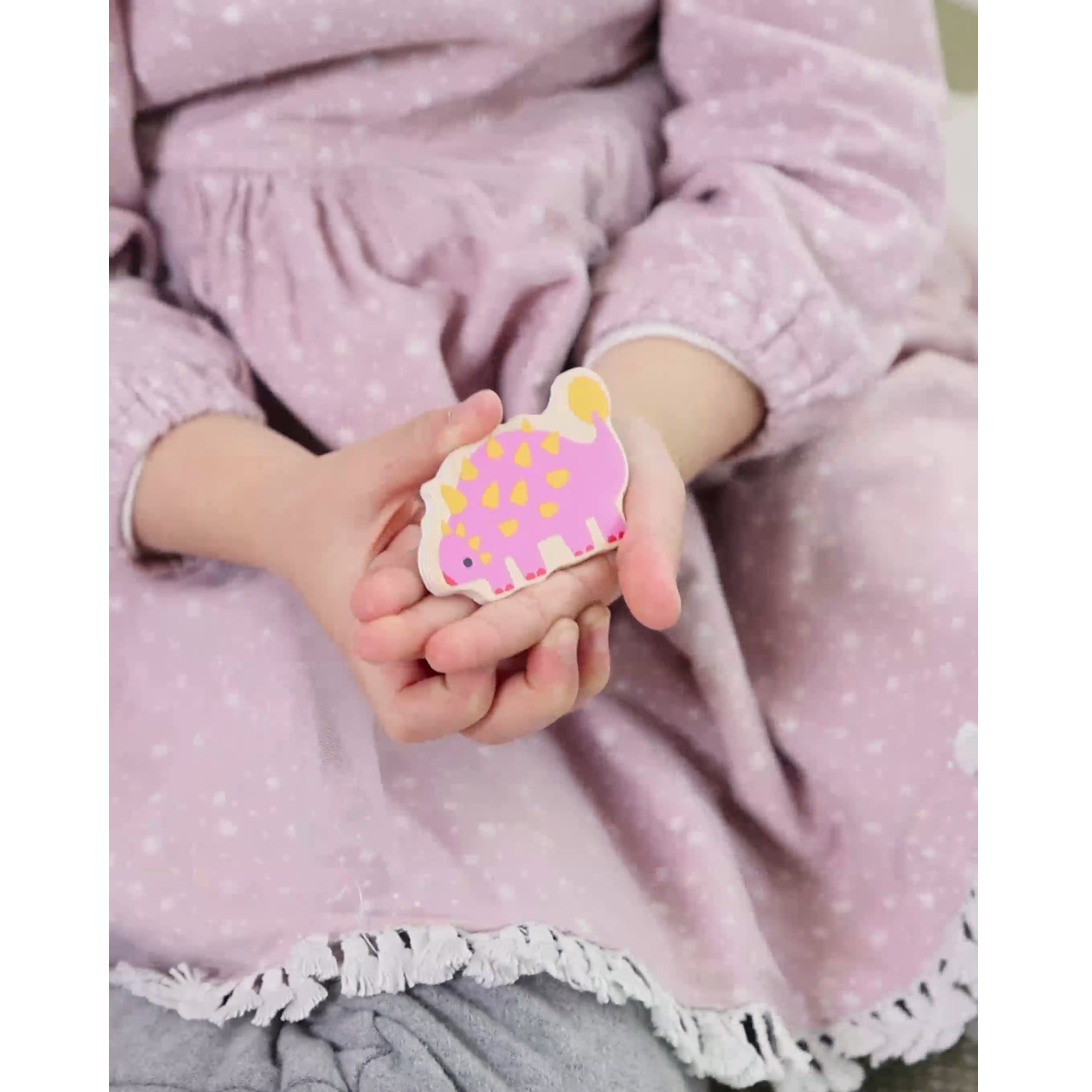 Värvilised dinosaurusefiguurid