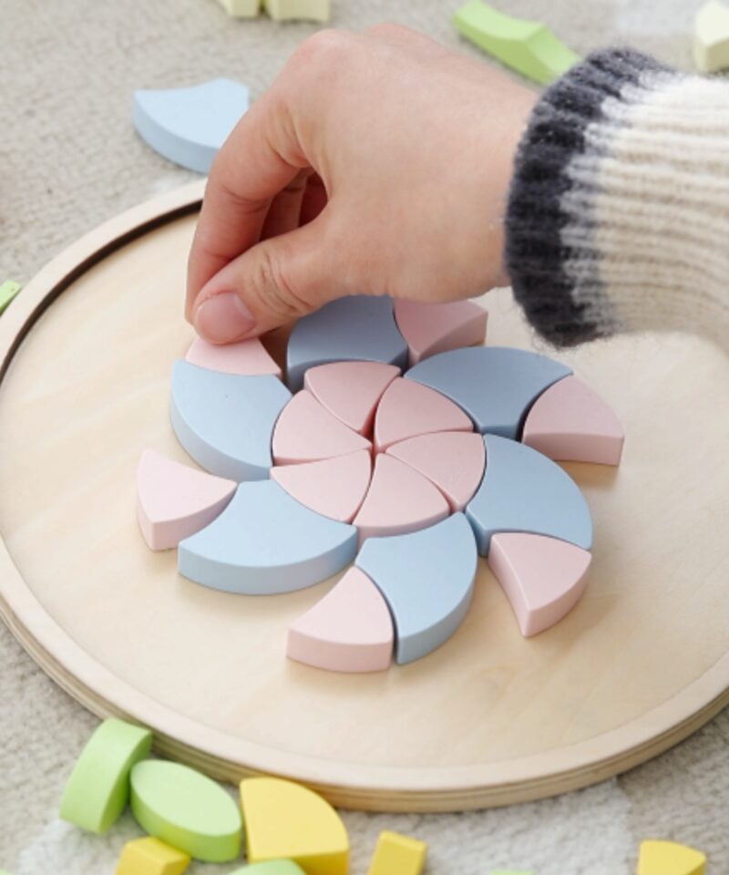 Pastelsed klotsid värvide ja kujundite õppimiseks