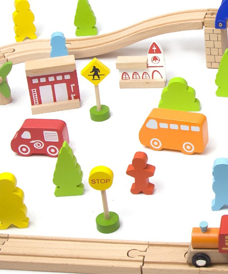 Loovust arendav rongikomplekt