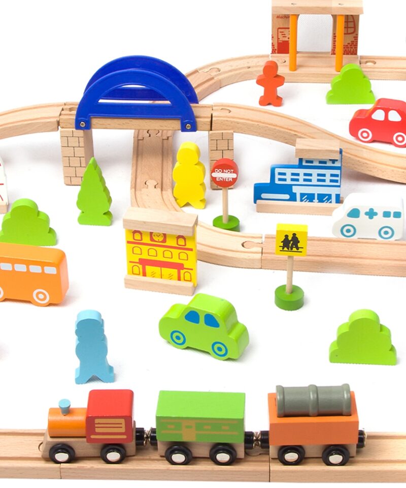 Ökoloogiline puidust mänguasi