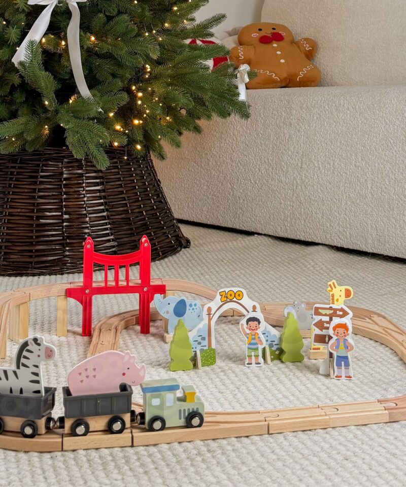 Puidust rajad mängurongile