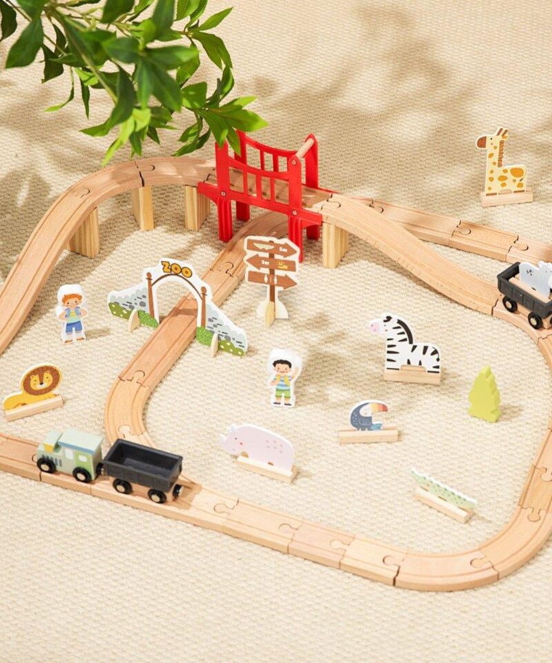 Puidust rajad mängurongile