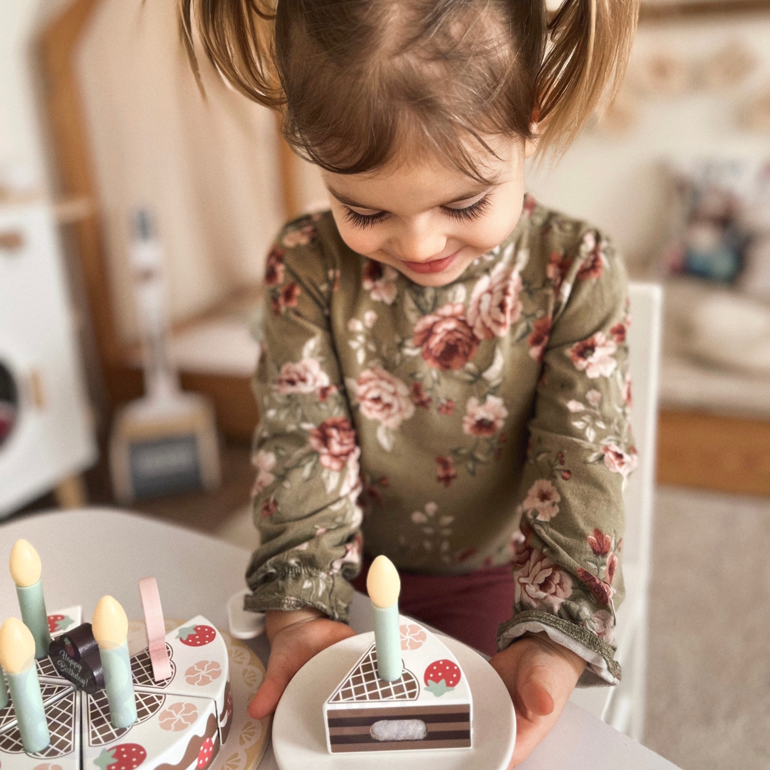 Puidust tordikomplekt koos küünalde ja numbritega
