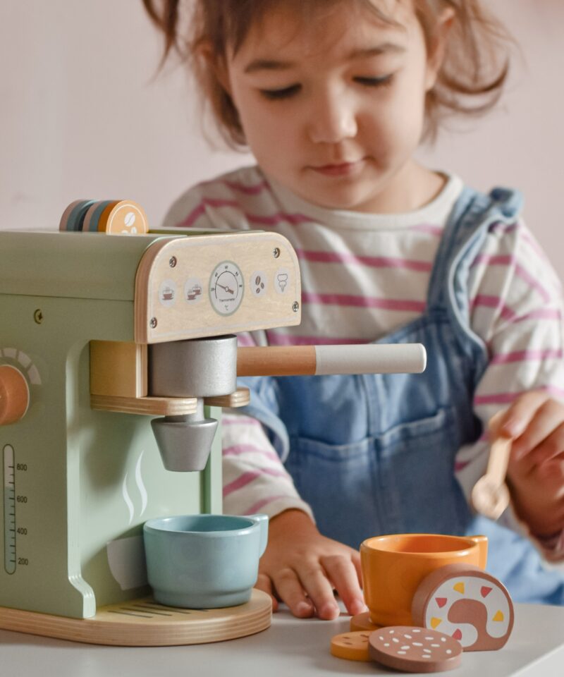Lastele mõeldud kohvimasina komplekt