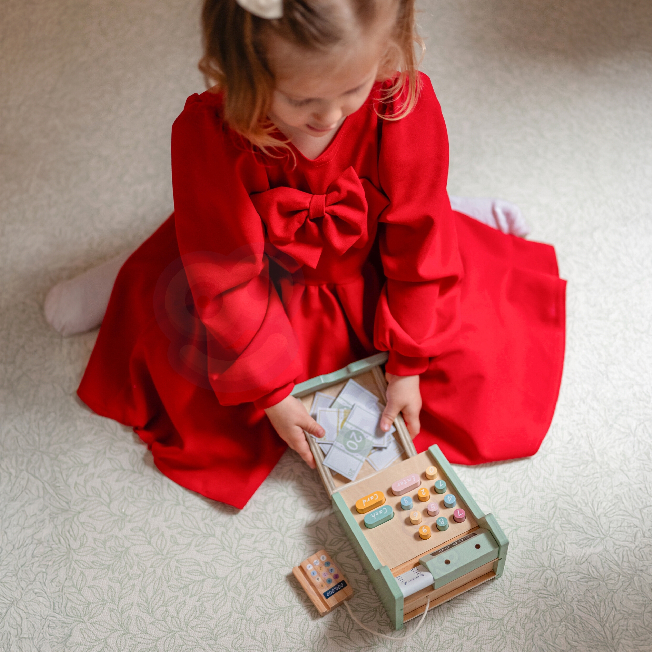 Mängukassa koos skänneri ja terminaliga