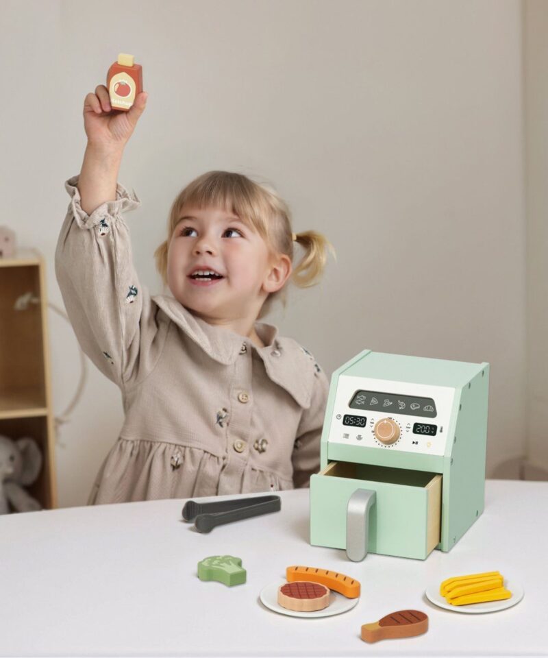 Puidust mänguasi köögiseiklusteks