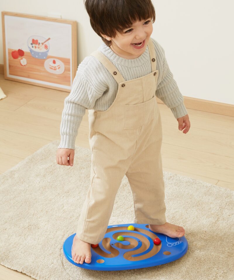 Sobib mängimiseks nii toas kui õues