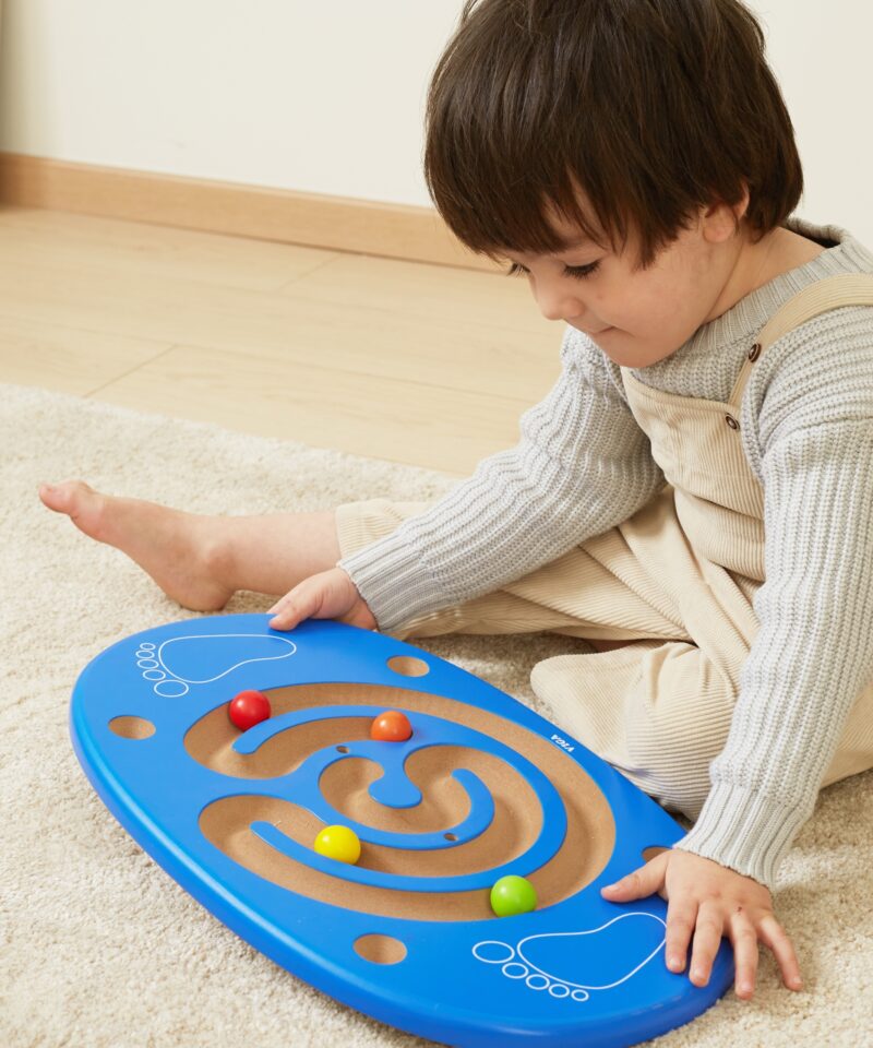 Sobib mängimiseks nii toas kui õues