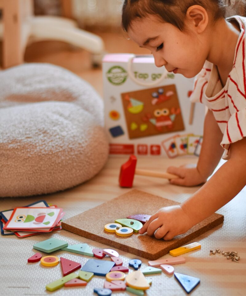 Naelutamismäng arendab peenmotoorikat ja loogikat