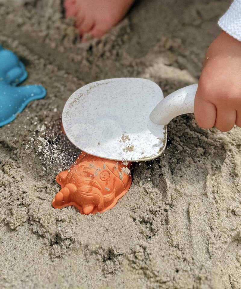 Liivakomplekt arendab peenmotoorikat