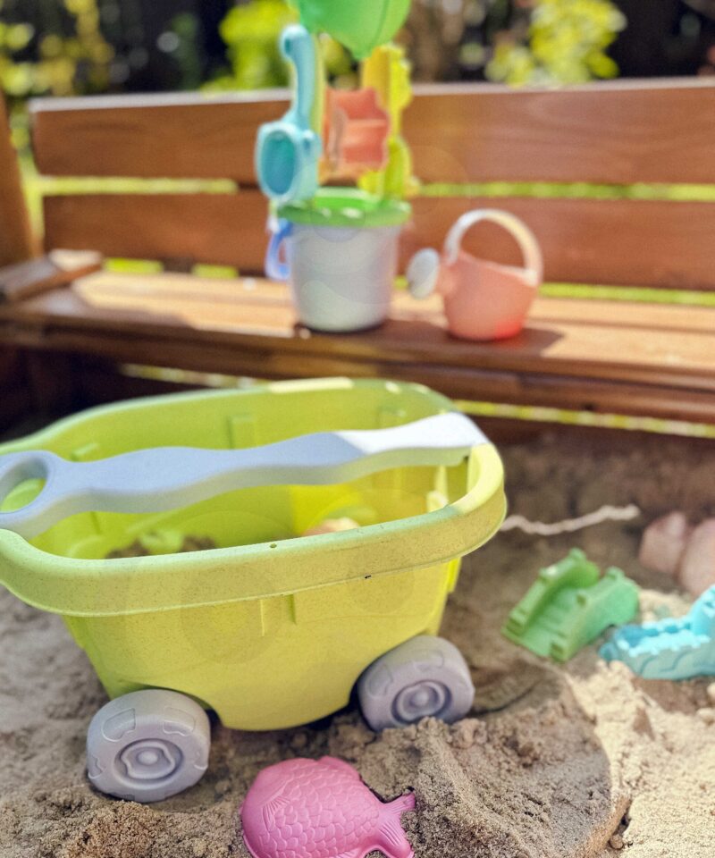 Pastelne liivakomplekt mängimiseks