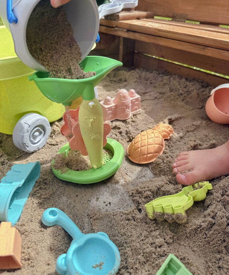 Liivakomplekt arendab loovust